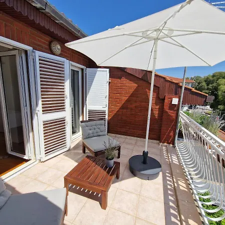 Nautica Casa , Two Terraces, Garden, Bbq, Garage, Centar Of Croatia