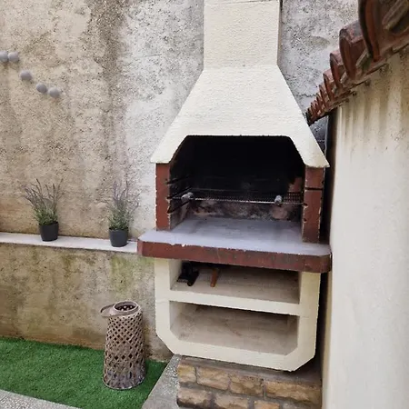 Nautica Casa , Two Terraces, Garden, Bbq, Garage, Centar Of Croatia 3*